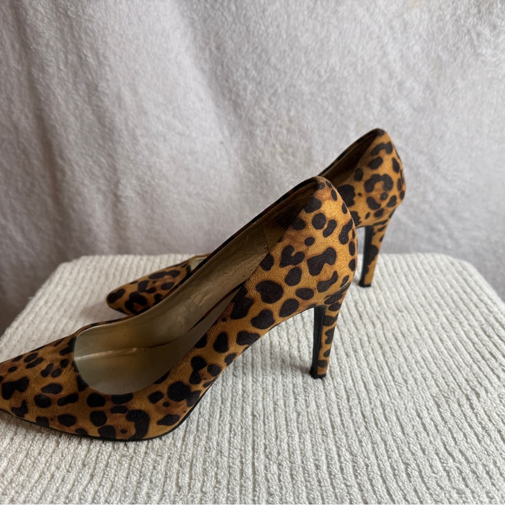Leopard print Ana size 10 brand new heels 3” - Picture 2 of 5